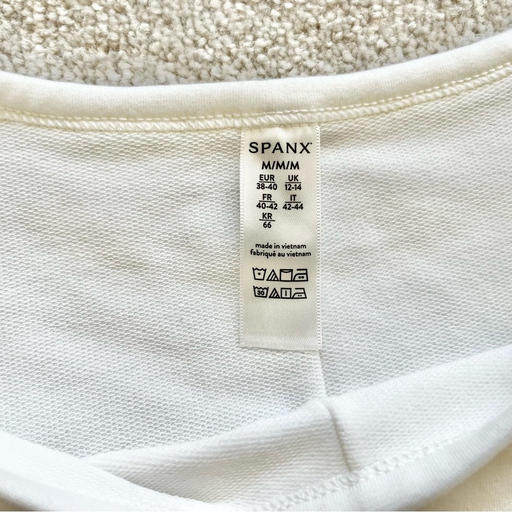 SPANX Perfect Length Top, Dolman 3/4 Sleeve Size Medium Minimalist Contemporary - Picture 5 of 9